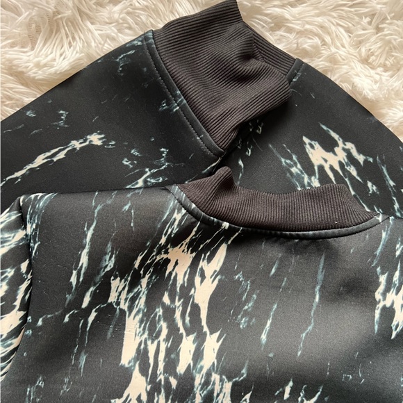 Women’s RBX Activewear Bomber Jacket Women’s Size XL  Black Blue & White Marble - Picture 12 of 16